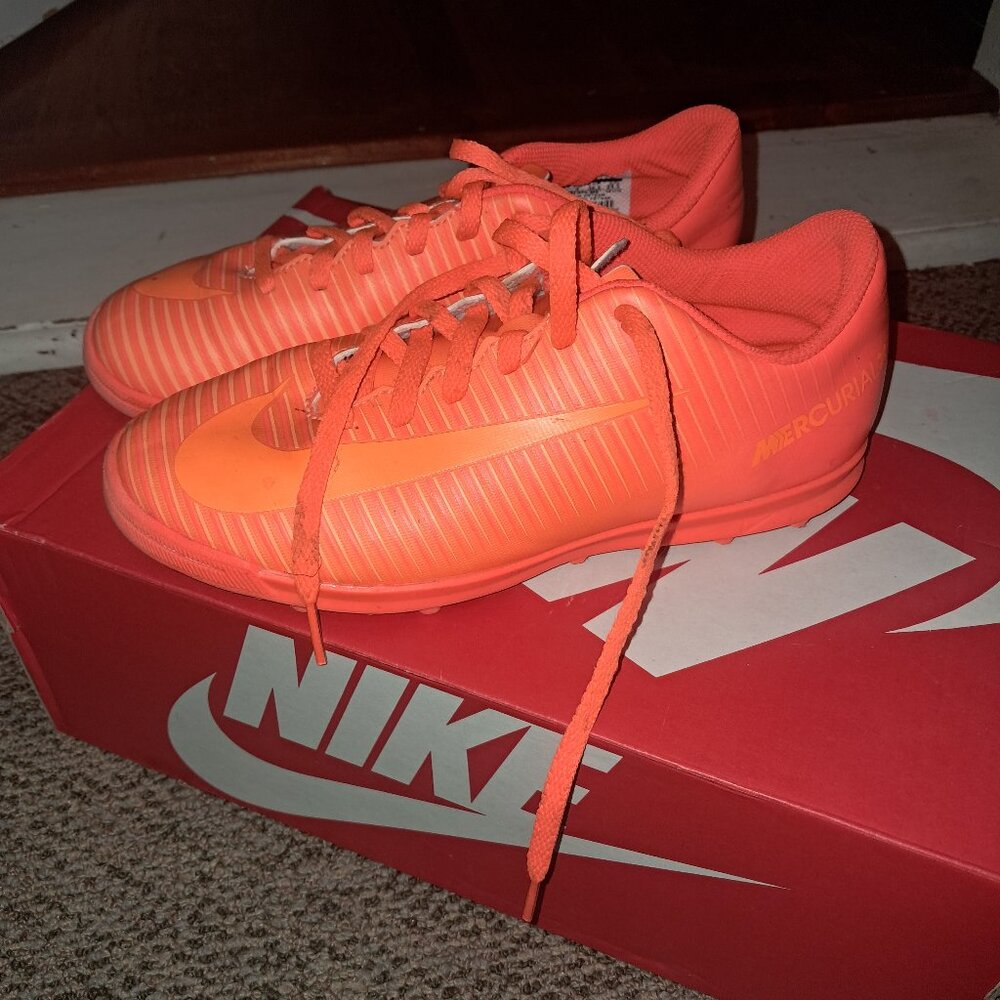 Football cleats